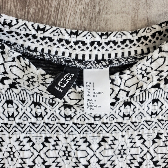 Aztec Crop Top - Picture 5 of 5